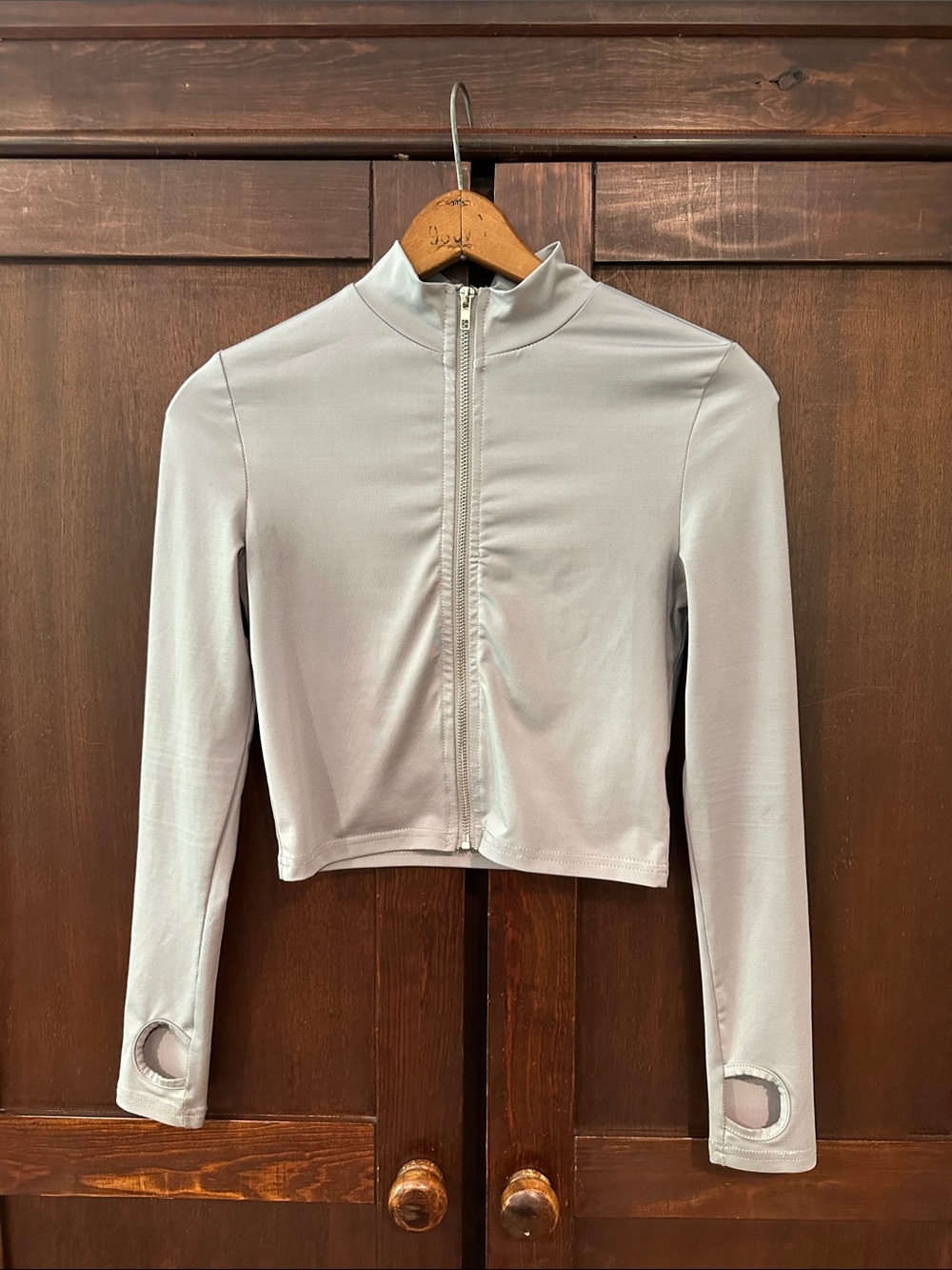 SHIEN SXY • Women’s Workout top • full zip • thumb holes